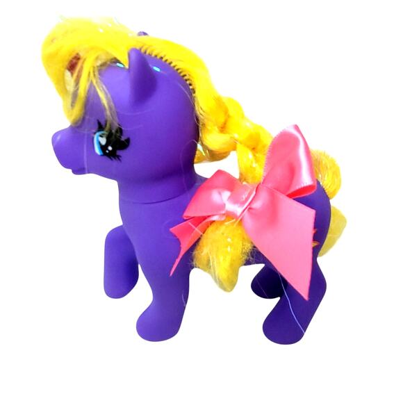 3 Vintage Ponies~G1 My Little Pony, Princess Luna, Gi-Go Wonderland Pony Unicorn - Picture 5 of 12